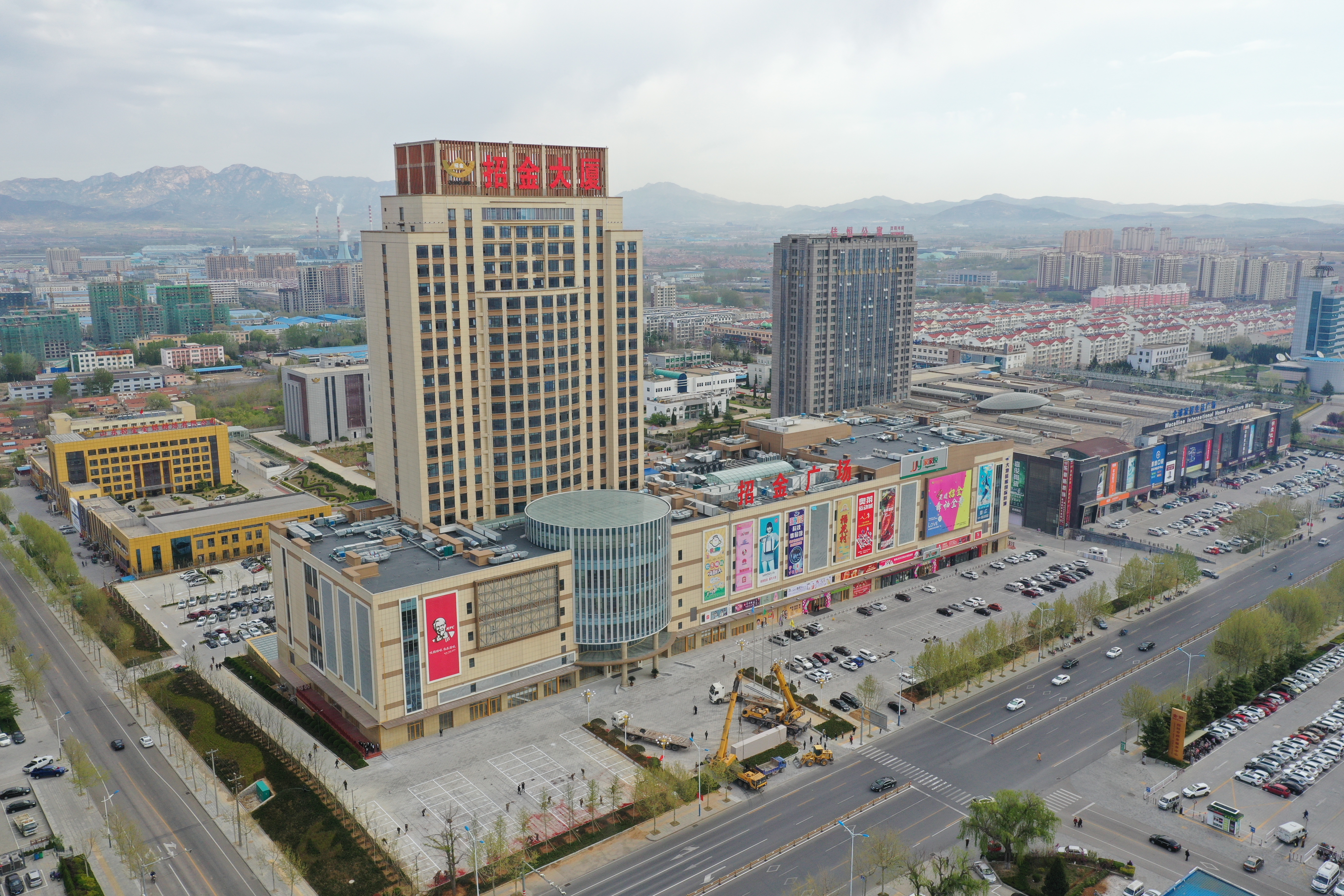 1710482846160079269.jpg 壹定发官网大厦航拍.jpg